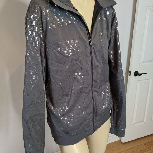 LULULEMON limited edition new moves silver gray full zip windbreaker jacket - Picture 2 of 9